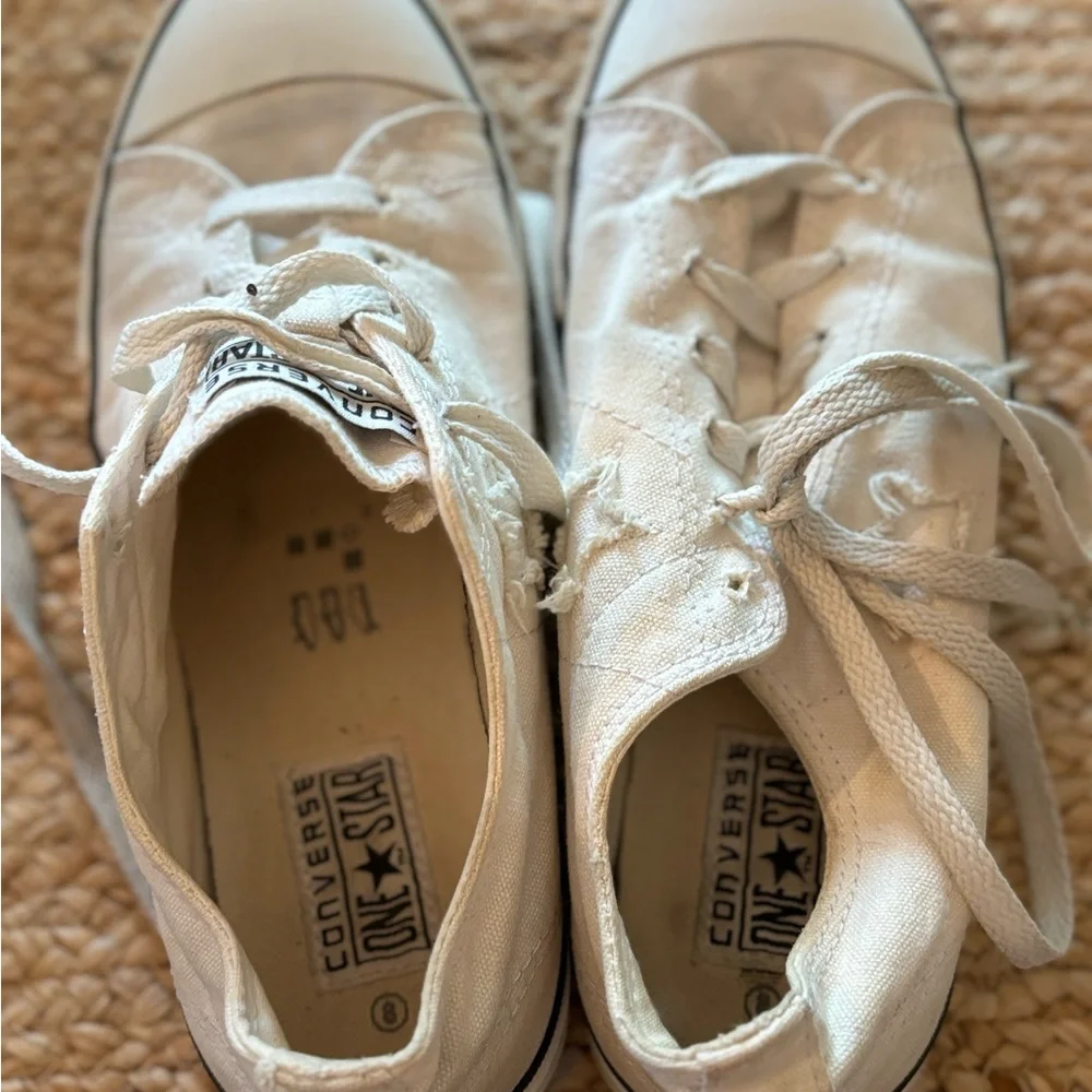 Converse One Star women’s sneakers, US SZ 8 , white with cut out star‎